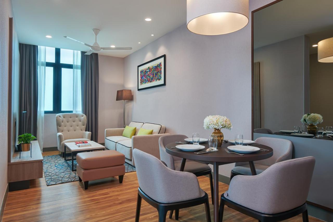 Mercure Living ปุตราจายา ภายนอก รูปภาพ A typical living room in a serviced apartment