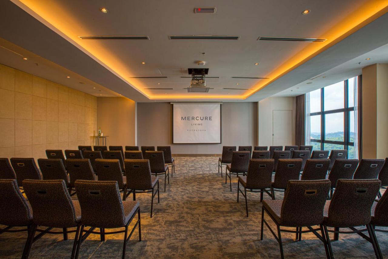 Mercure Living ปุตราจายา ภายนอก รูปภาพ Meeting room