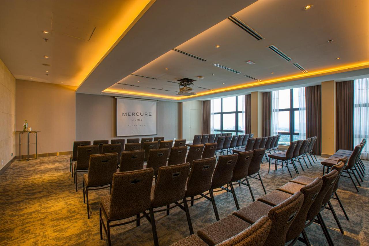 Mercure Living ปุตราจายา ภายนอก รูปภาพ Meeting room