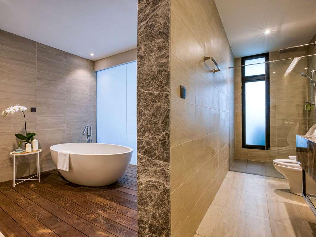 Mercure Living ปุตราจายา ภายนอก รูปภาพ Bathroom