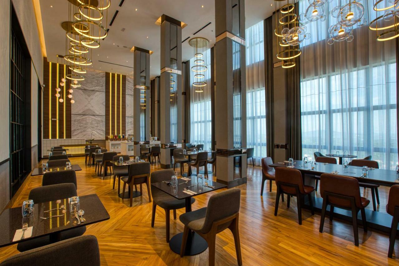Mercure Living ปุตราจายา ภายนอก รูปภาพ The restaurant